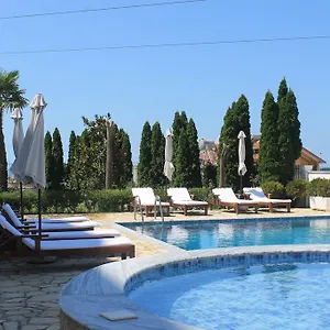 Aleksandrus Jardin Albania